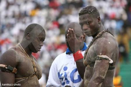 ISSA POUYE VS TAPHA TINE